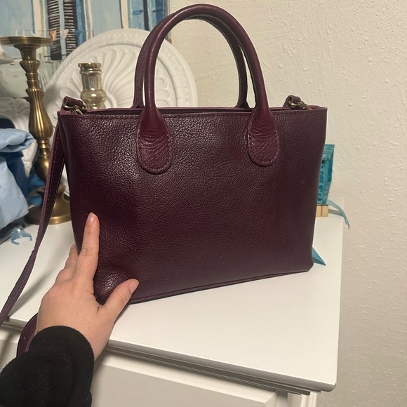 Portland Leather Raindrop Crossbody Floral Embroidered Burgundy Bag - Picture 2 of 13